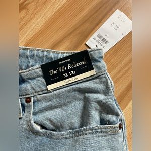 A&F RELAXED CURVE LOVE JEANS